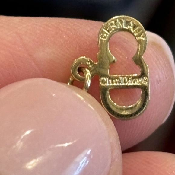 AUTH CHRISTIAN DIOR 90s Open Heart 18k Gold Crystal necklace 16” made in Germany - Picture 4 of 9